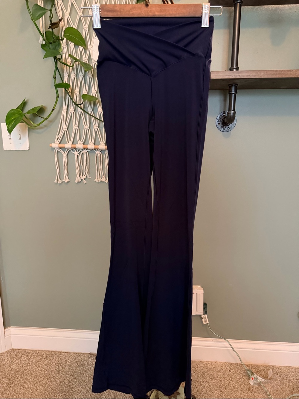 Offline by Aerie Real Me Crossover Flare Leggings Navy Blue Small